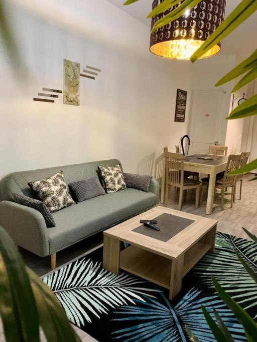 Maison 3 - 600m Metro Marbrerie - Lille Hébergement de vacances