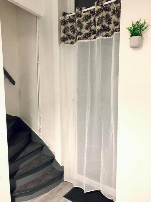 Maison 3 - 600m Metro Marbrerie - Lille Hébergement de vacances *